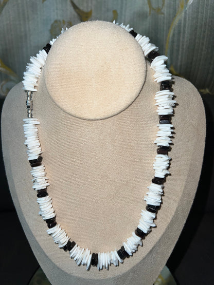Native Treasure Smooth Puka Style Necklace with Natural Black Accents