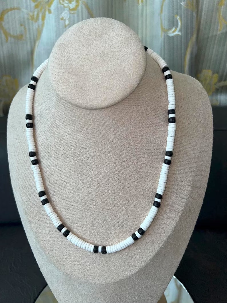 Native Treasure Smooth Puka Style Necklace with Natural Black Accents
